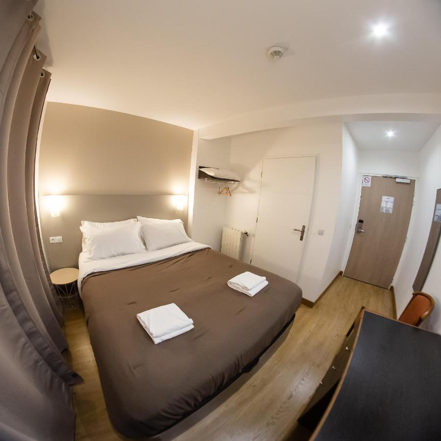 Hotel Des Arcades Reims Zewnętrze zdjęcie