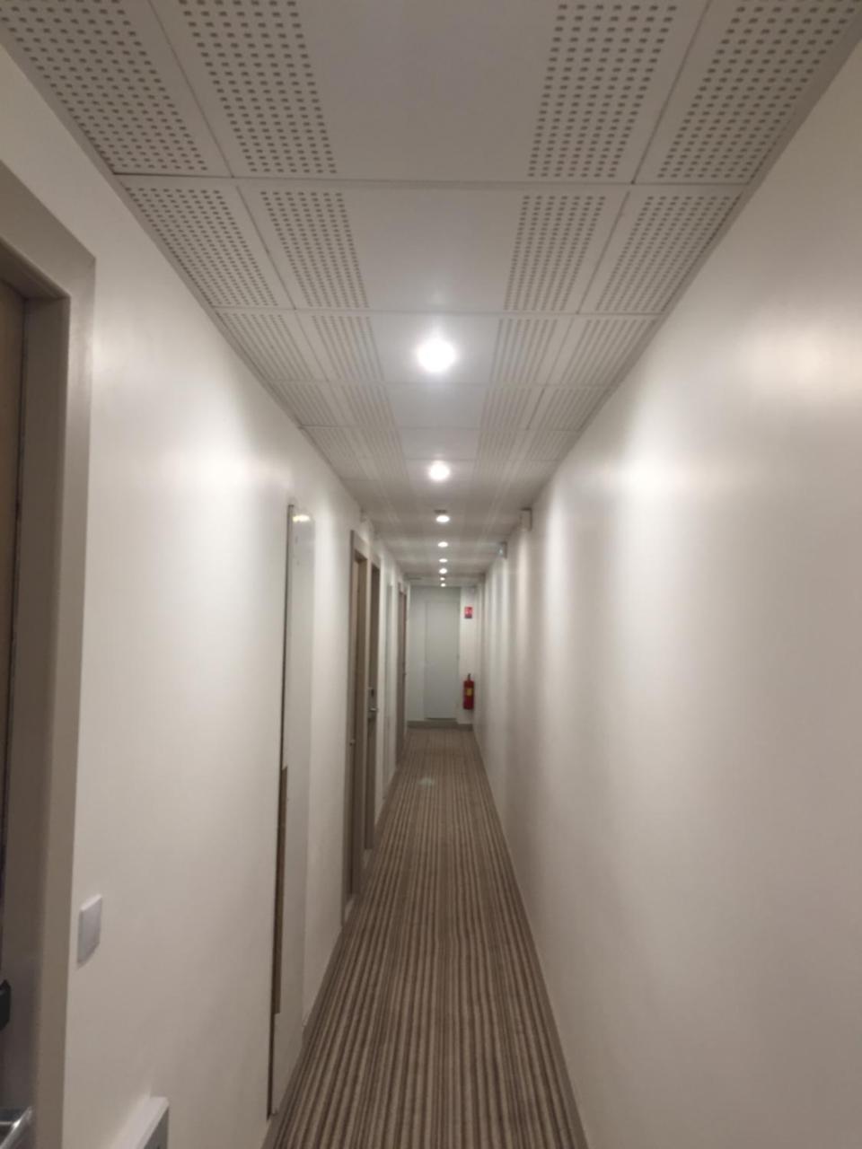 Hotel Des Arcades Reims Zewnętrze zdjęcie