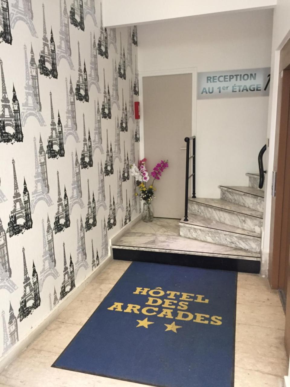 Hotel Des Arcades Reims Zewnętrze zdjęcie